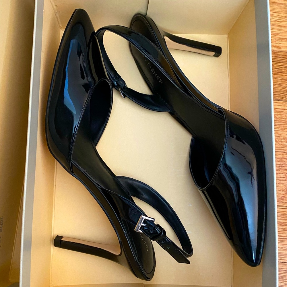 Marc Fisher black patent leather sling back pumps